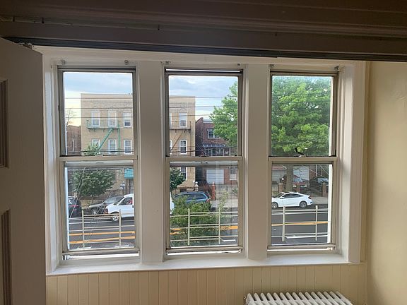 3rd image of 858 E 222nd St #3-floor 2