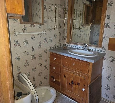 14th image of this home