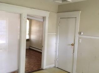 19 Cedar St, Warwick, RI 02818