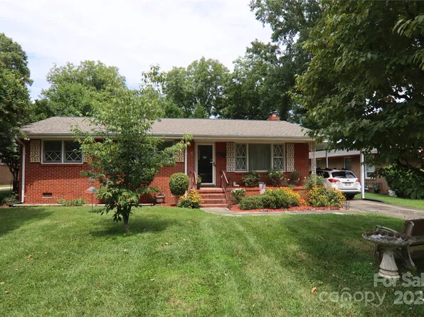 921 Vickery Dr, Charlotte, NC 28215