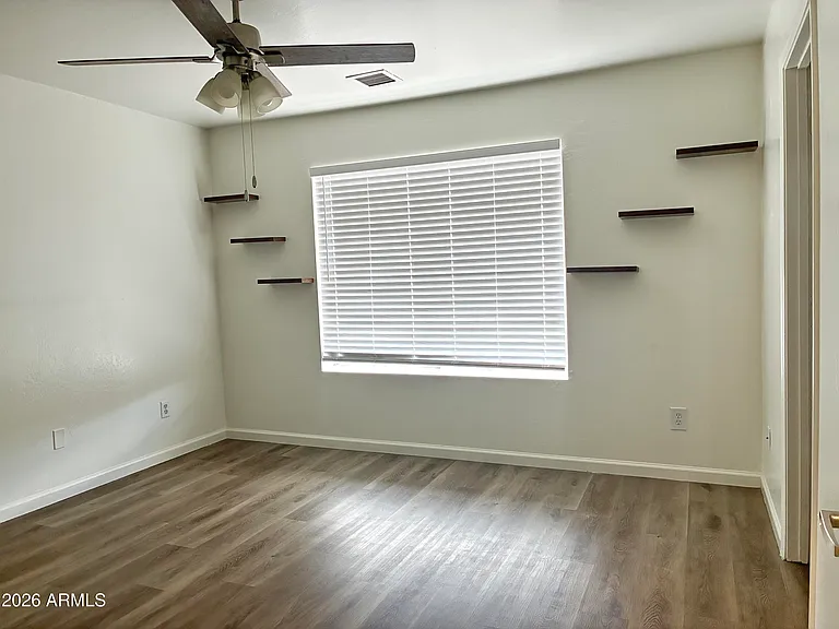 9105 W Raven Dr — Photo 9