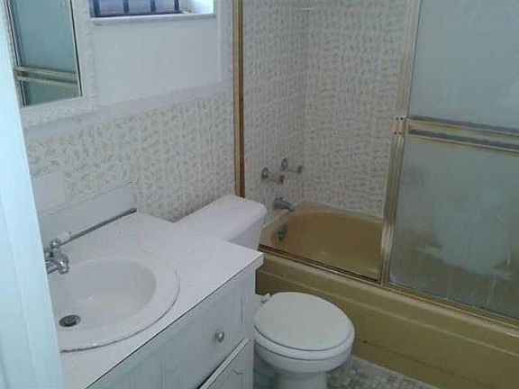 5th image of 13725 NE 6th Ave APT 203