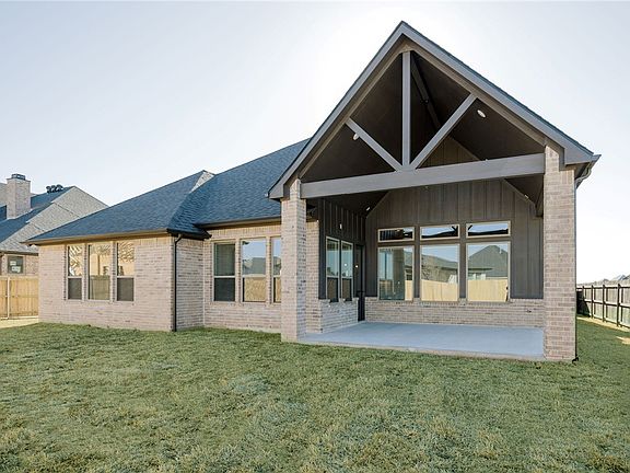 3rd image of 4392 Iron Mountain Dr