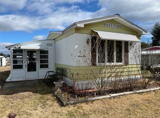 17 4th Ave, Westfield, MA 01085