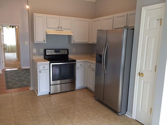 2nd image of 511 Holmes Blvd