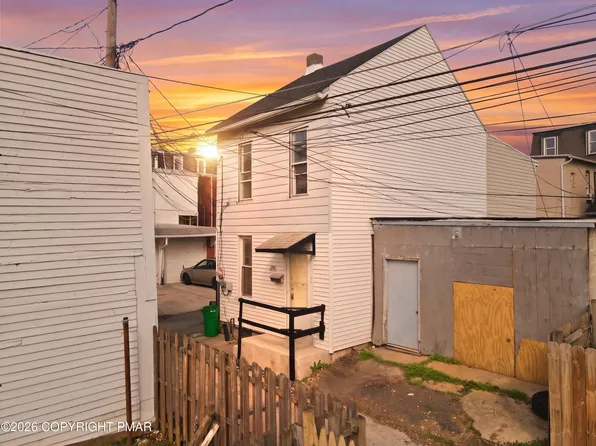 1141 Emmett St, Allentown, PA 18102