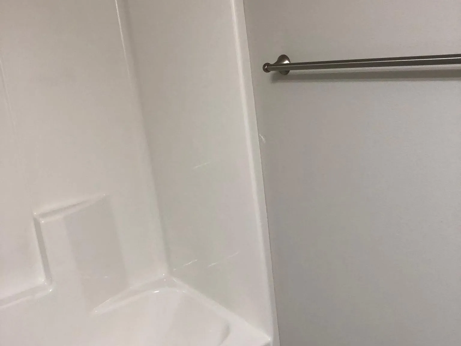 3 bed, 1800 sqft, $2,100 — Photo 2