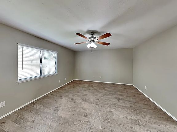 3rd image of 1134 Coffeyville Trl #B304