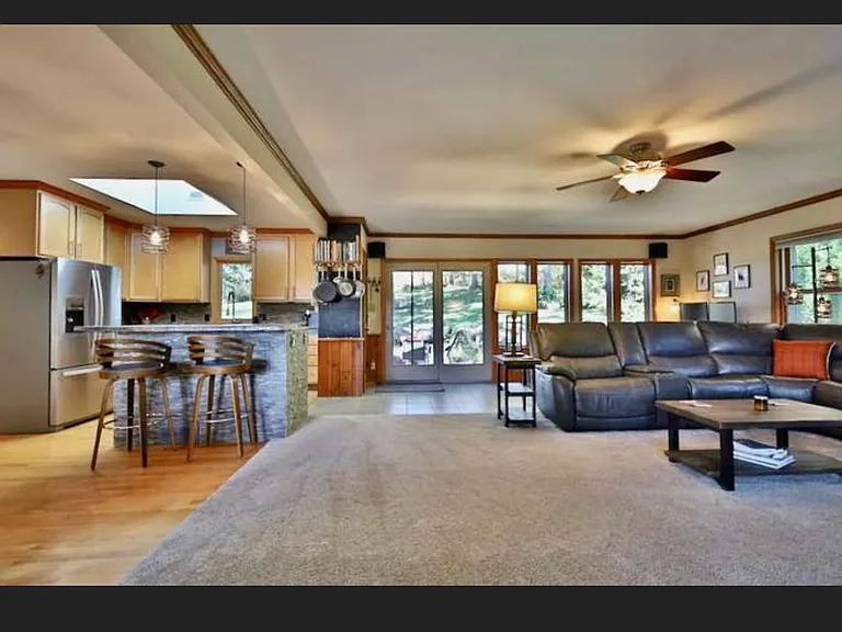 6097 Hellenbrand Rd — Photo 8