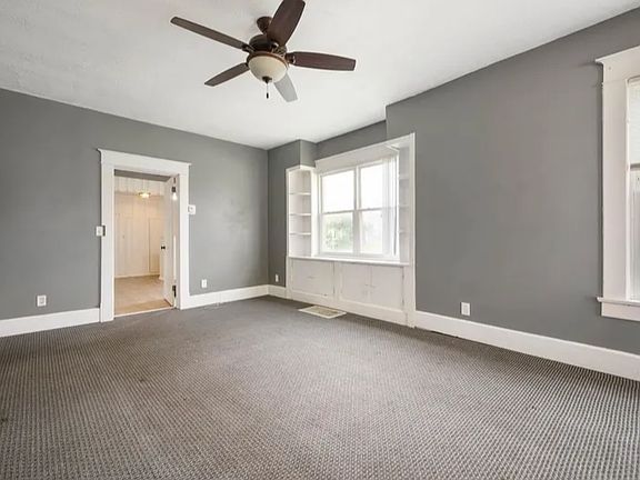2nd image of 100 N Calvert Ave