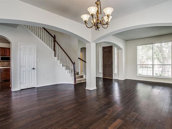 3rd image of 5713 Alister Ln