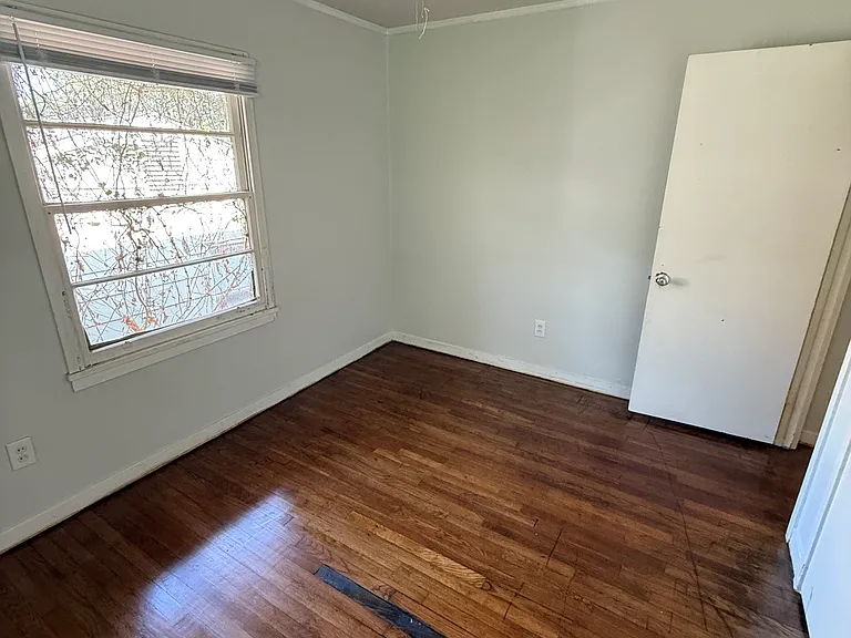 455 Forest Hills Dr — Photo 6