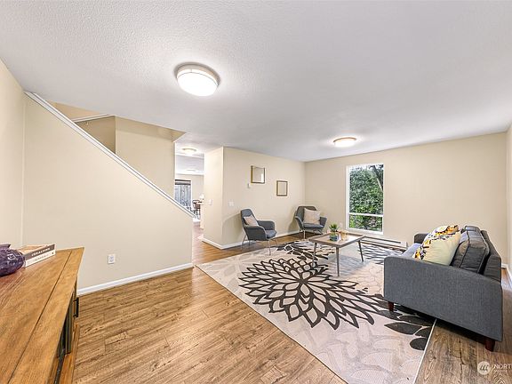 3rd image of 12517 SE 42nd Street