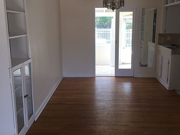 3rd image of 314 Russlyn Dr