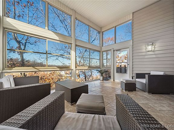 3rd image of 105 Grandview Dr