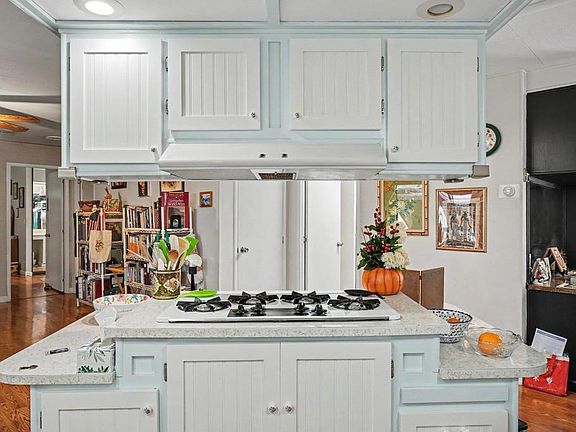 5th image of 11949 Riverside Dr Spc 114
