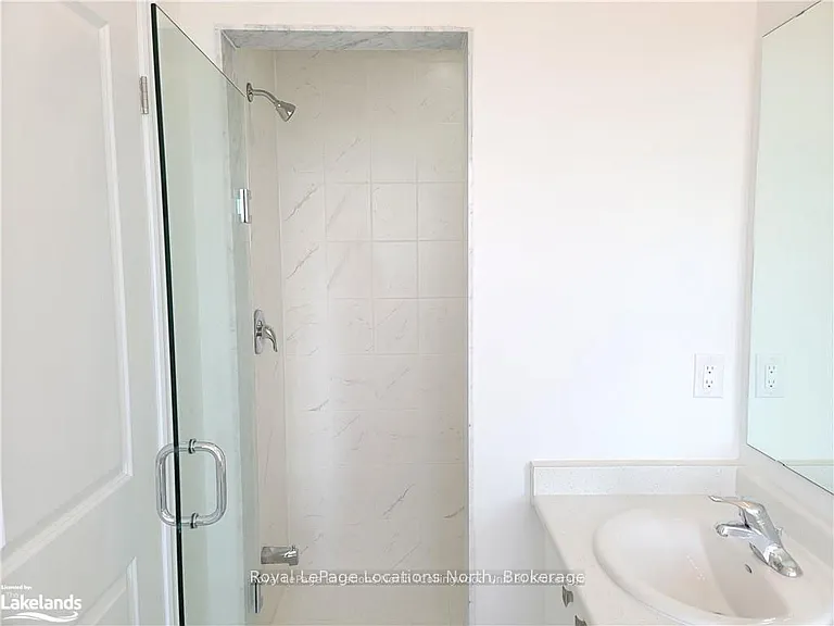 81 Season Cres — Photo 8