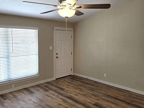 5th image of 121 N Glenwood Dr #B