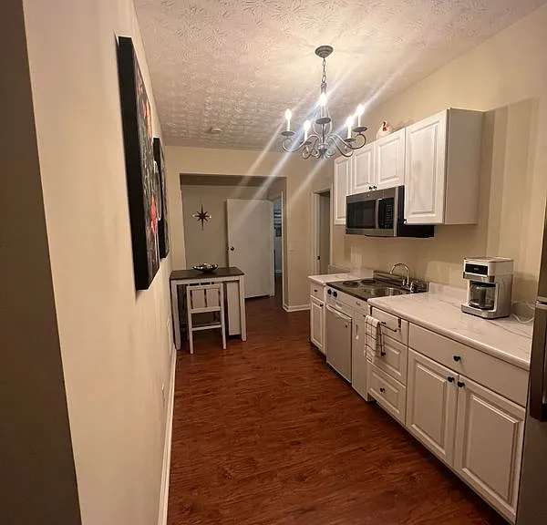 4030 Hill Station Ct — Photo 2