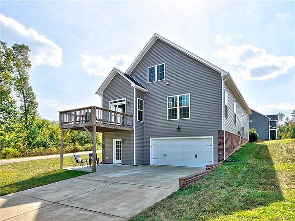 3rd image of 14724 Bridge Creek Dr