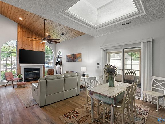 5th image of 1941 S Brownstone Ct SW