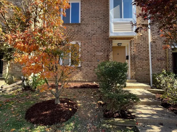 6071 Hollow Knoll Ct, Springfield, VA 22152