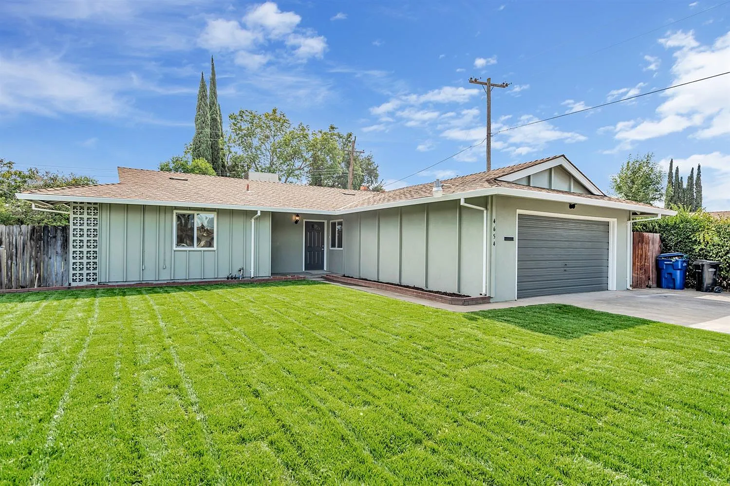 4654 Le Donne Dr photo 1