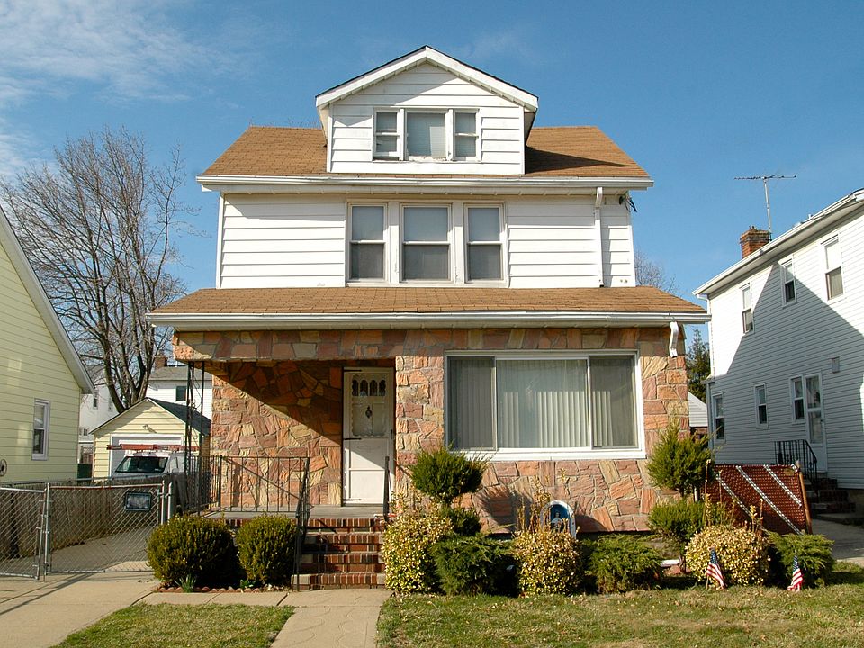1st image of 525 7th Ave