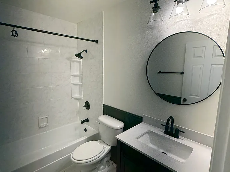 780 Excalibur St — Photo 31