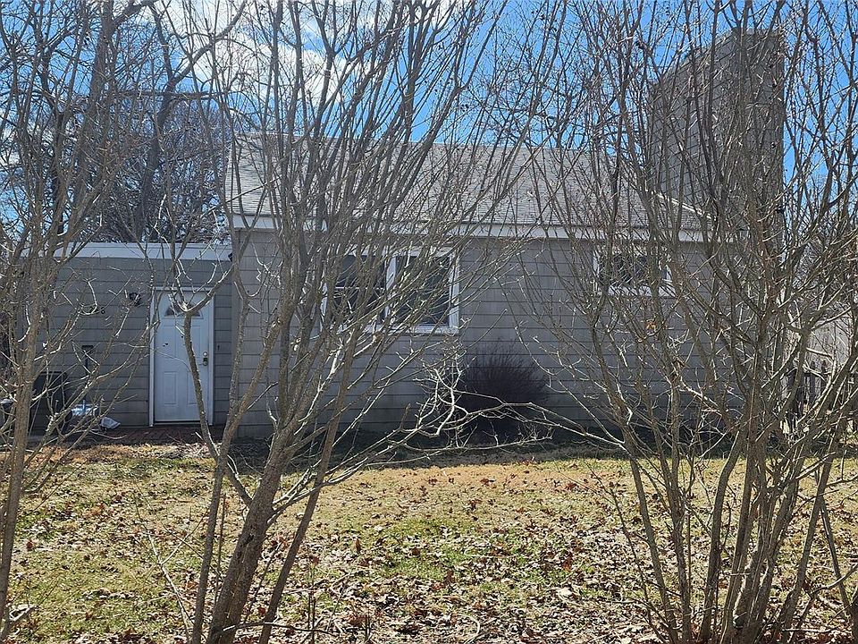 2nd image of 288 Cedar Road W