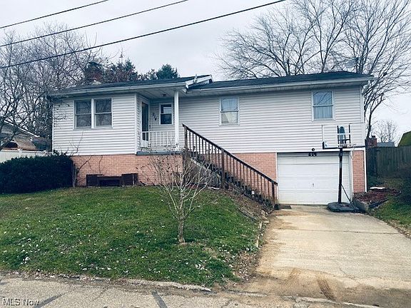 2nd image of 214 E 10th St