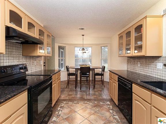 3rd image of 4106 Lakecliff Dr