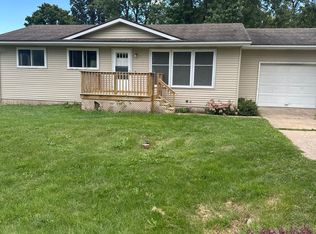 216 E Timber Creek Dr, Amboy, IL 61310