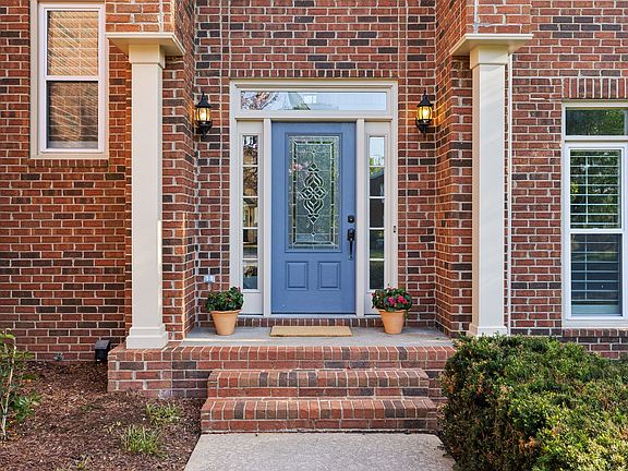 4th image of 709 Shadowlawn Ct