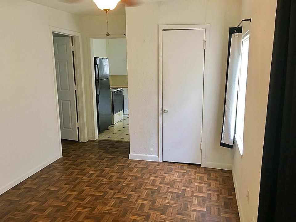1st image of 719A E 10th 1/2 St