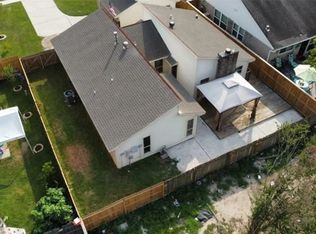 4322R Windrift Dr, Houston, TX 77066