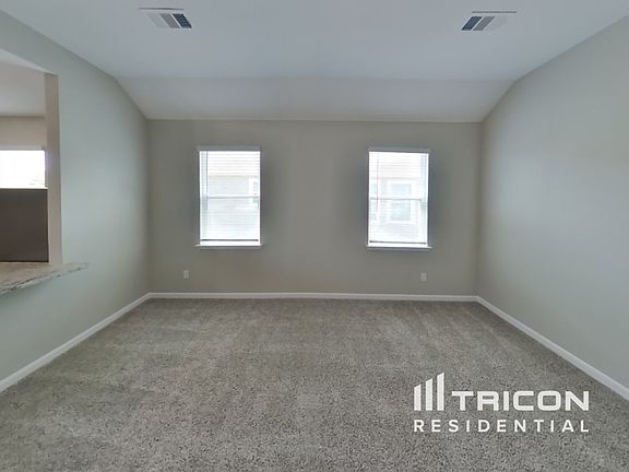 4th image of 1440 Woodwinds Dr