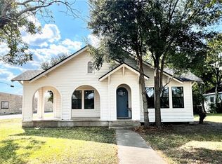 901 N East St, Victoria, TX 77901
