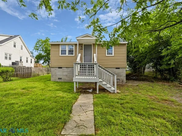 119 Messick Rd, Poquoson, VA 23662