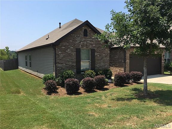 2nd image of 1486 Maxwell Cir