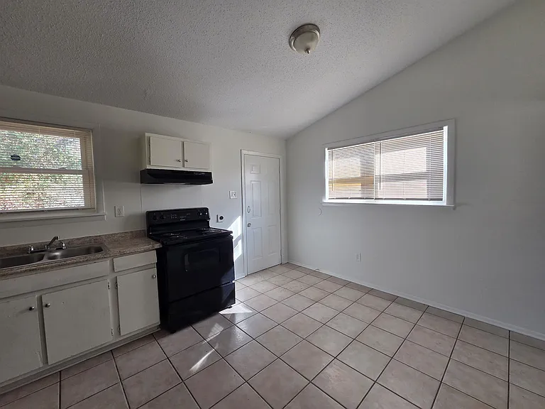 4638 Appleville St — Photo 13