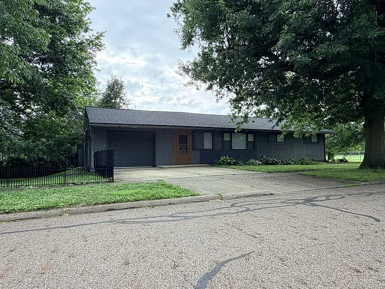 750 Dawson Rd — Photo 1