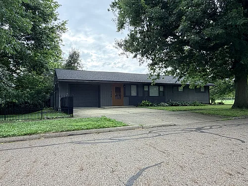 750 Dawson Rd Photo 1