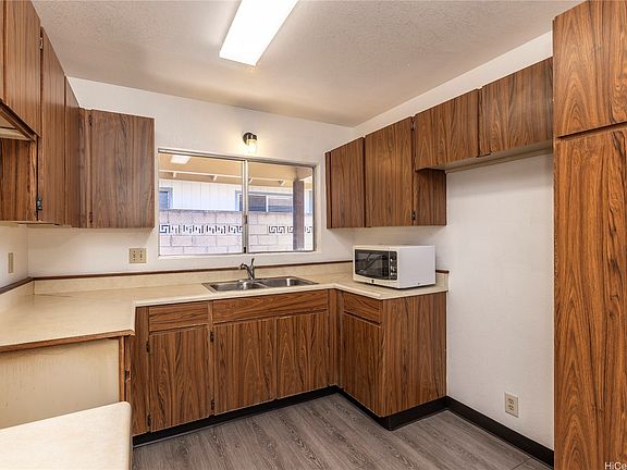 3rd image of 94-490 Palai St