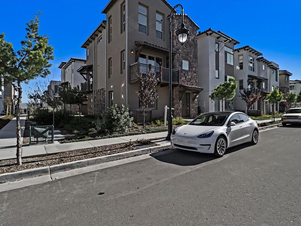 1st image of 3056 Lina St