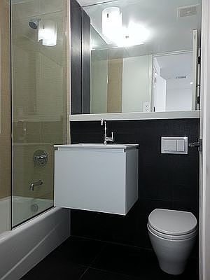 4th image of 147 Rogers Ave APT 1R