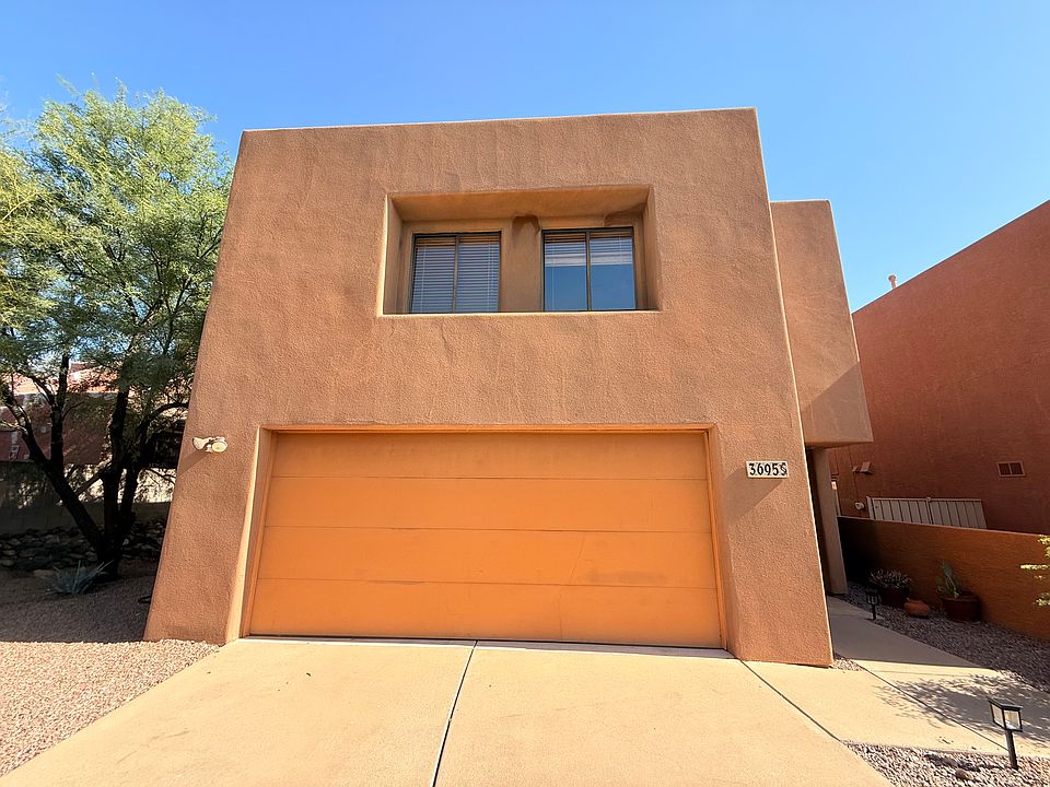 1st image of 3695 N Royal Prince Ct