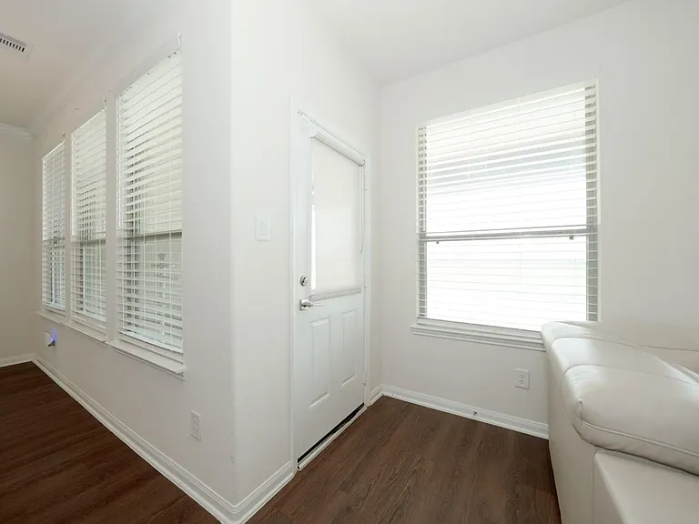 8007 Lehman Rd — Photo 37