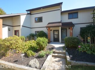 23 Village Dr, Smyrna, DE 19977