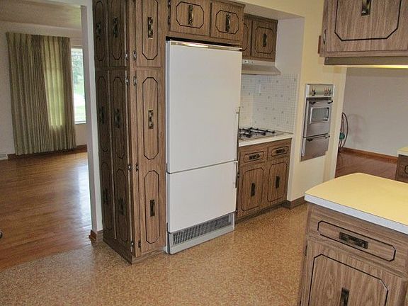 5th image of 7156 Middlebrook Blvd